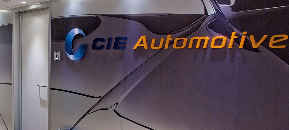 Proyecto de diseño gráfico ambiental - CIE Automotive