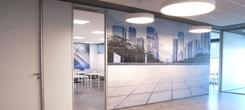 Proyecto de diseño gráfico ambiental - Oficinas CT Solutions