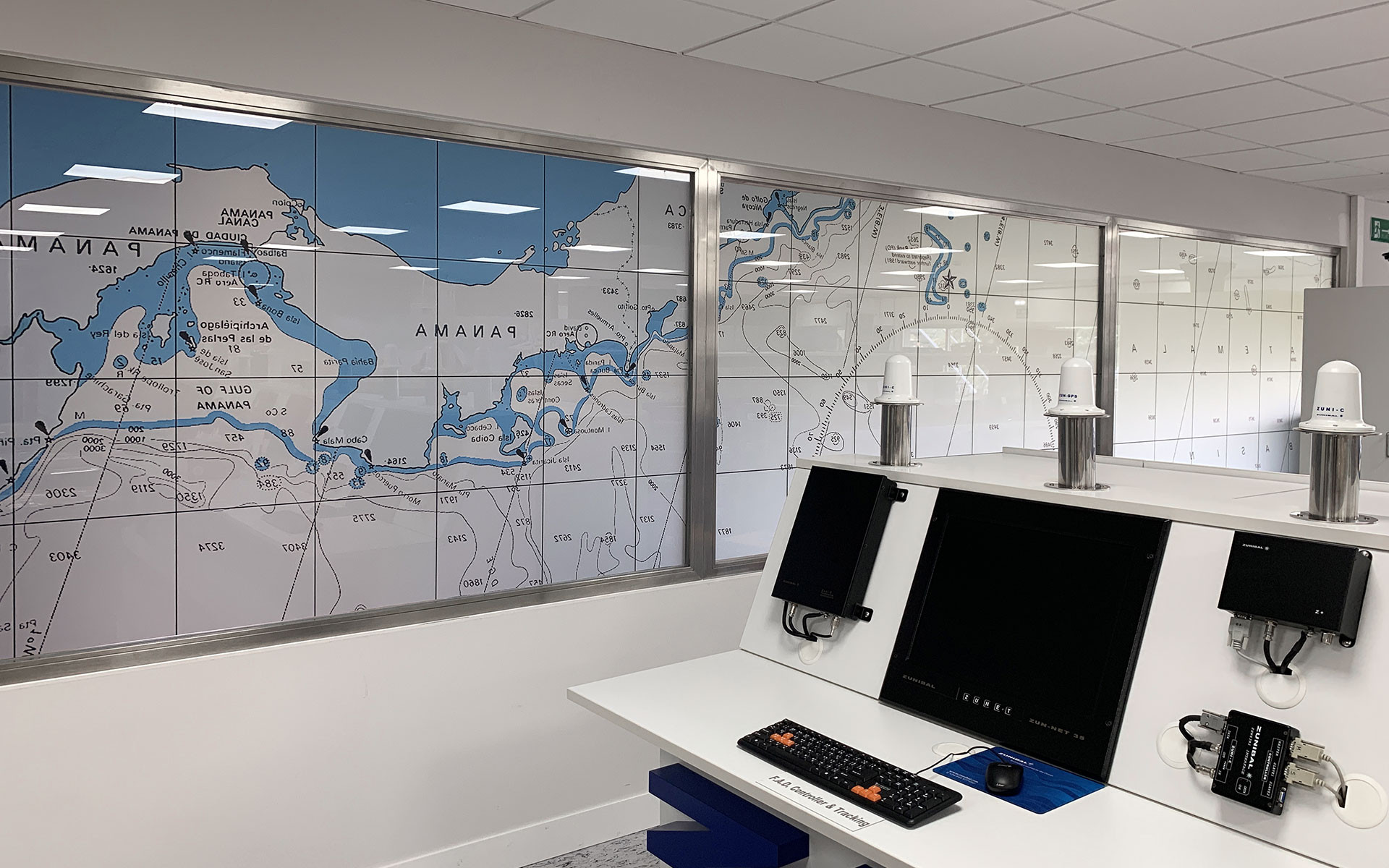 ZUNIBAL - Decoración y señalética