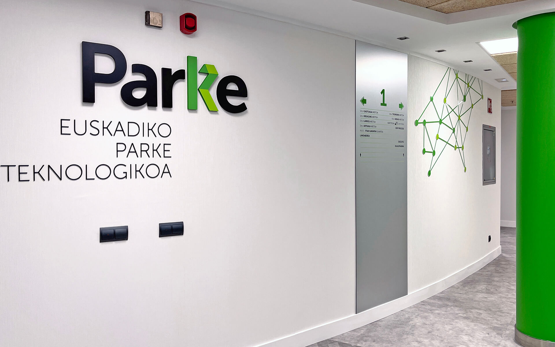 PARKE Euskadiko Parke Teknologikoak - Proyecto de señalética y decoración gráfica.