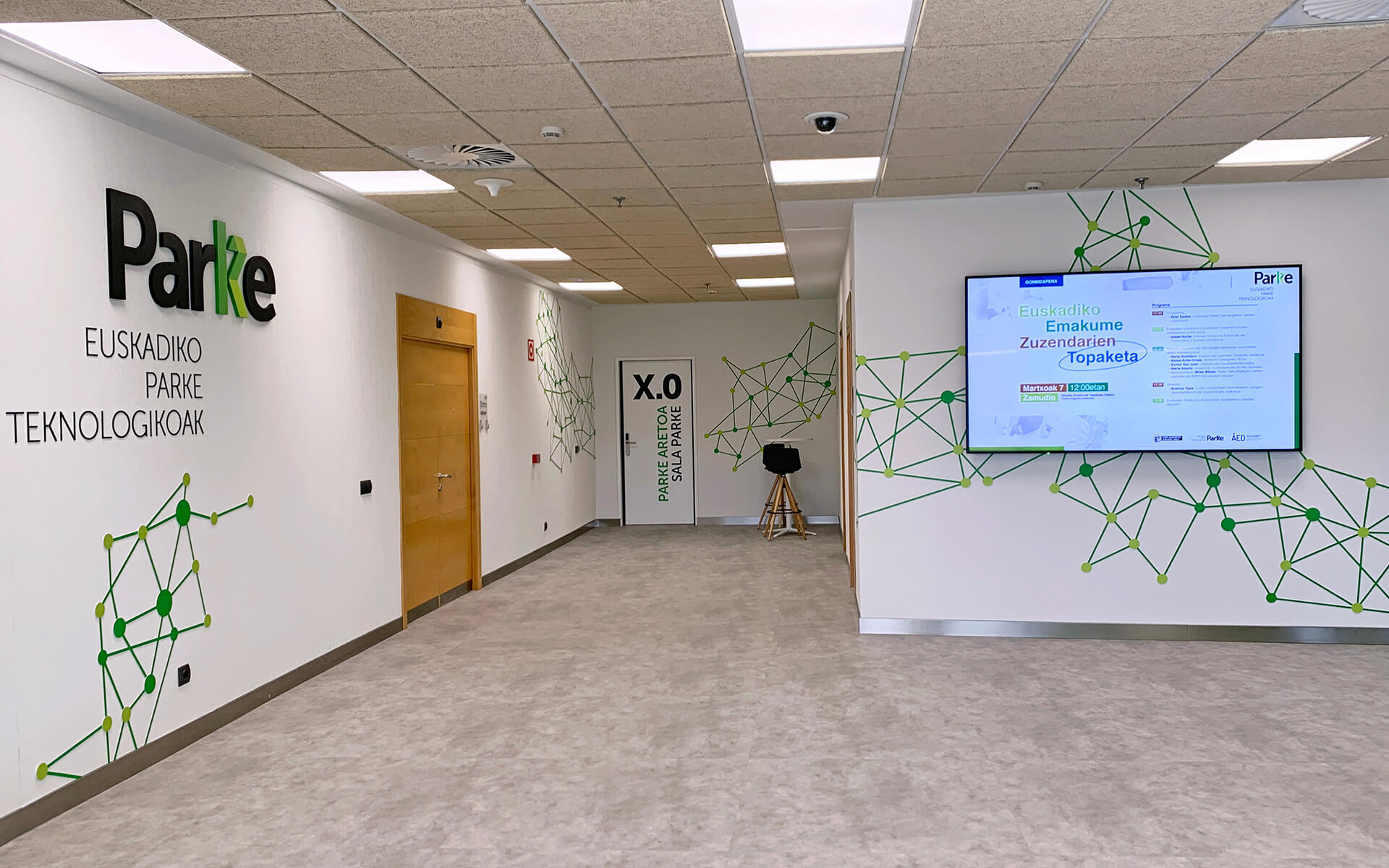 PARKE Euskadiko Parke Teknologikoak - Proyecto de señalética y decoración gráfica.