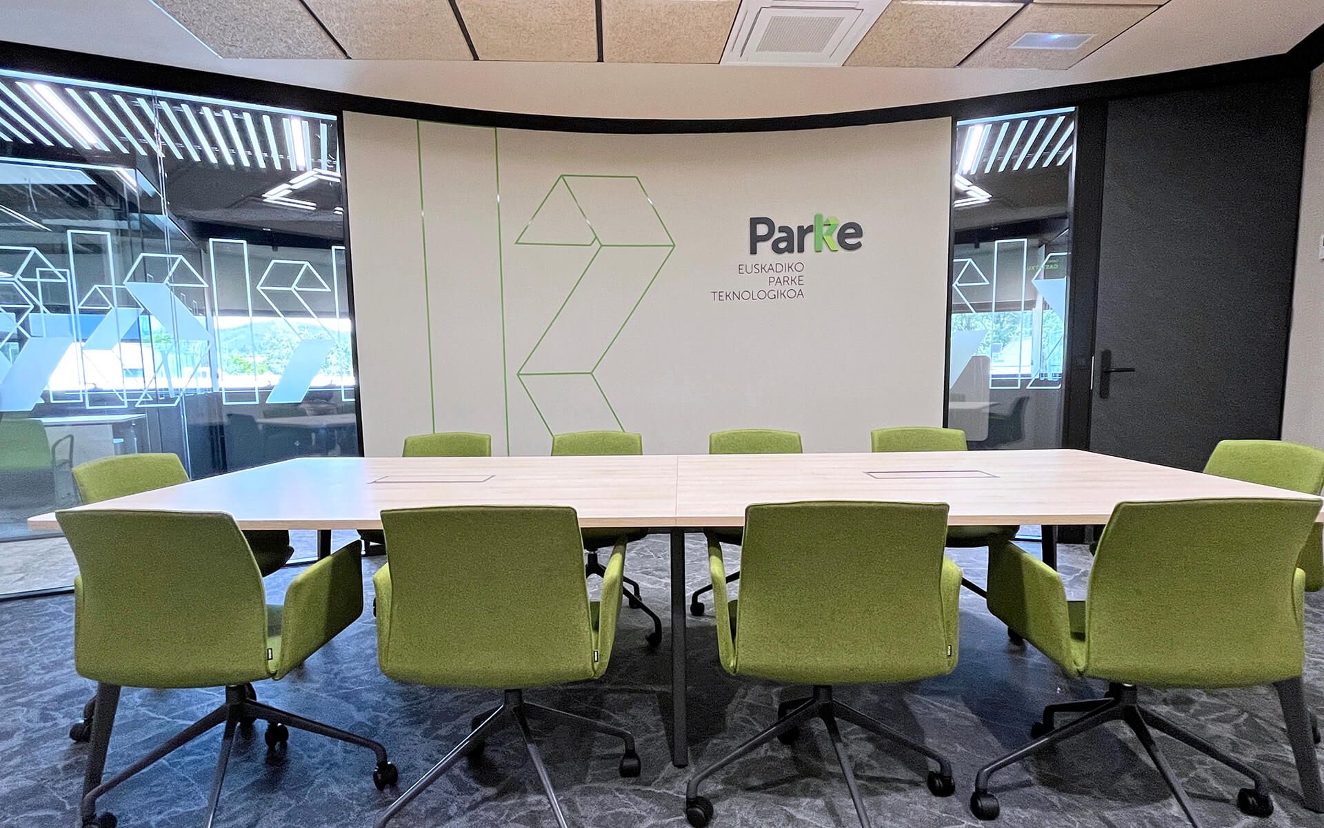 PARKE Euskadiko Parke Teknologikoak - Proyecto de señalética y decoración gráfica.