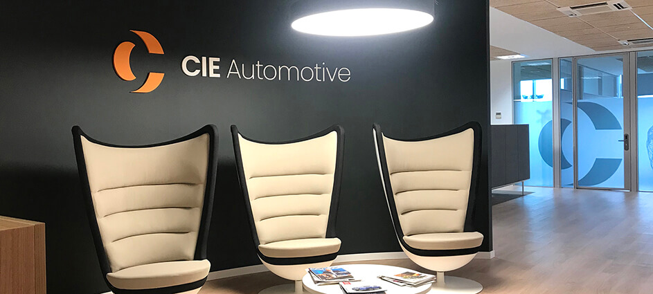 Proyecto de diseño gráfico ambiental - CIE Automotive