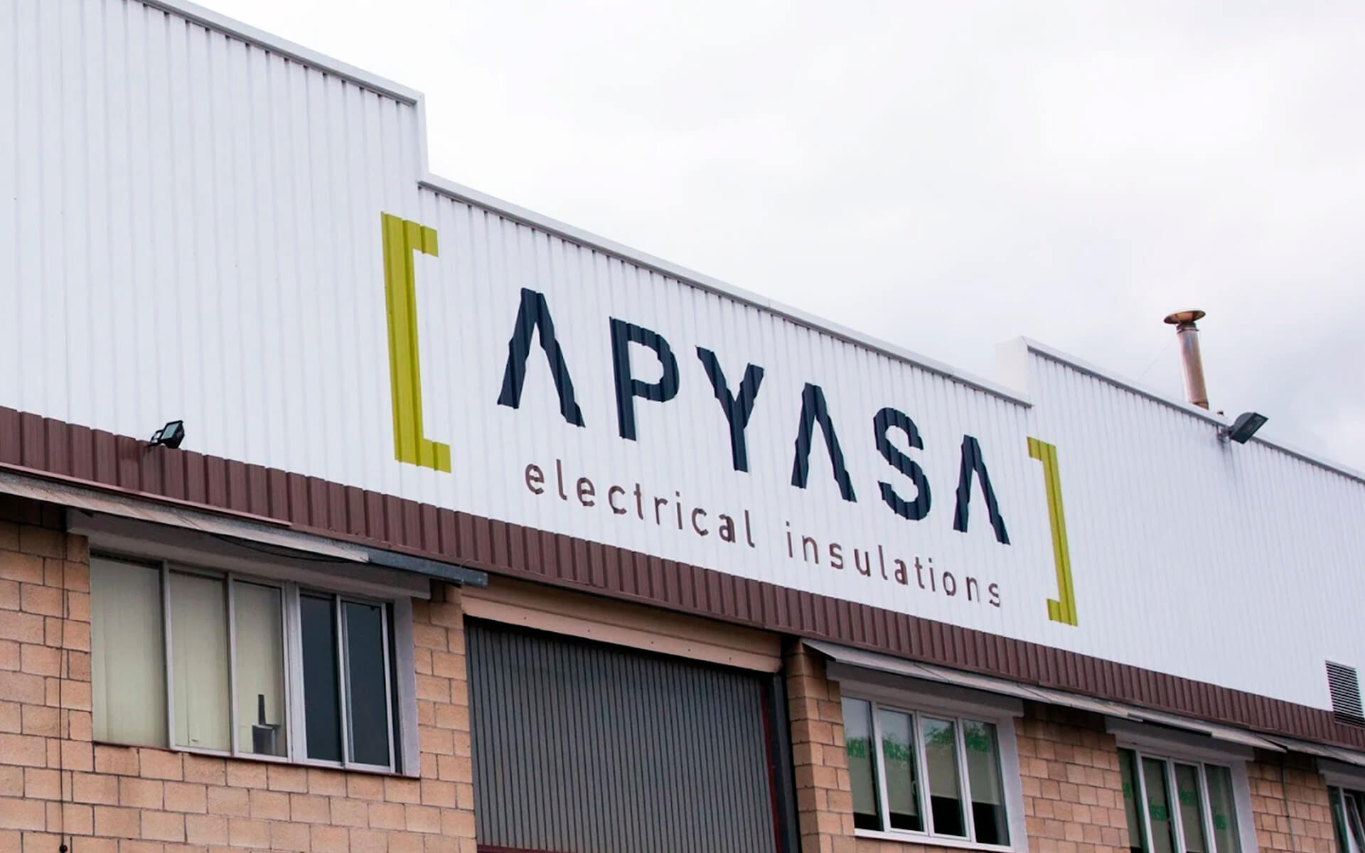 APYASA Electrical Insulations - Proyecto de identidad corporativa y diferentes soportes de comunicación.