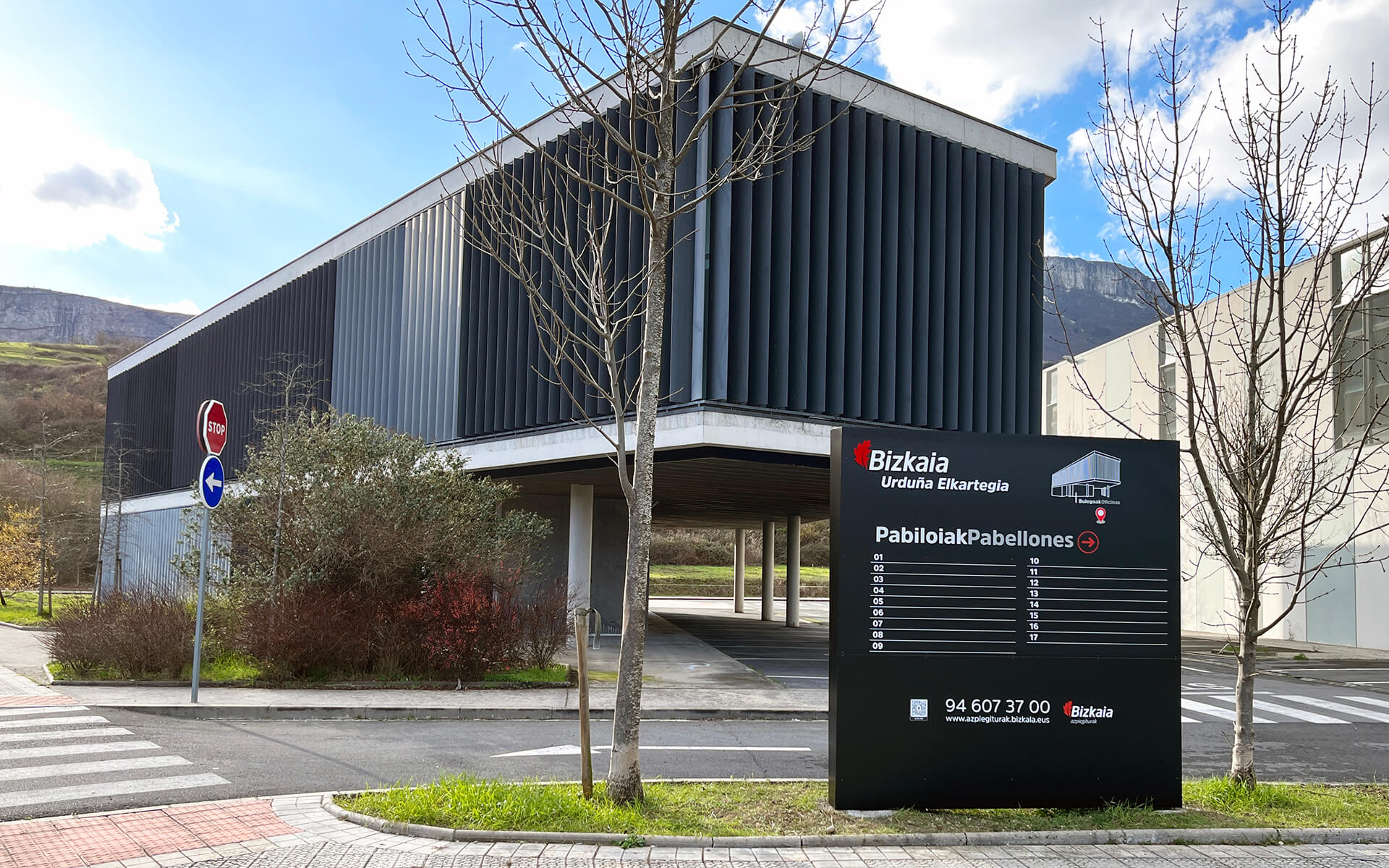 BIZKAIA AZPIEGITURAK - Proyecto de señalética para Elkartegis, Residencias y Centros de día.