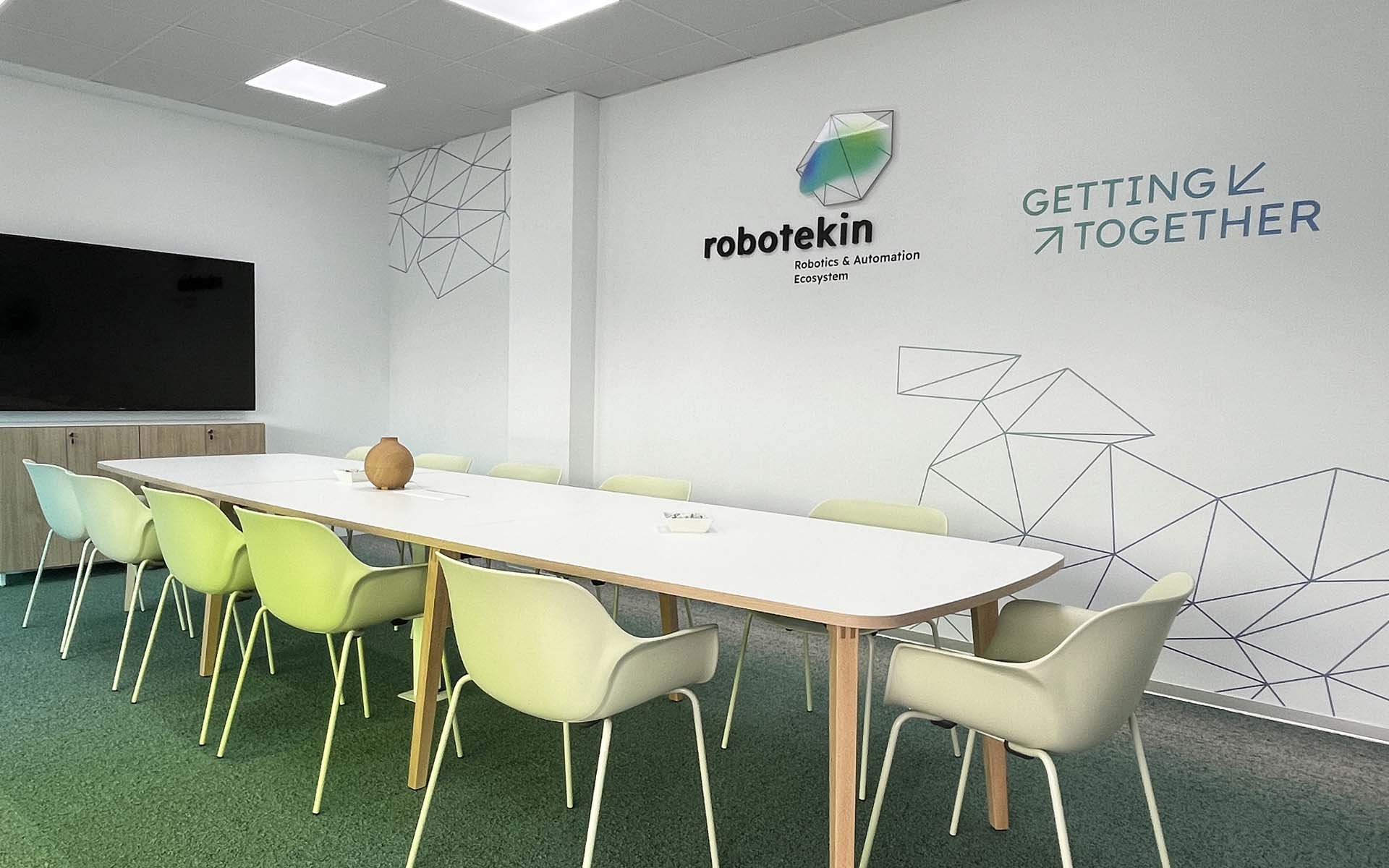 Proyecto de diseño gráfico ambiental - ROBOTEKIN Ecosistema vasco de robótica y automatización