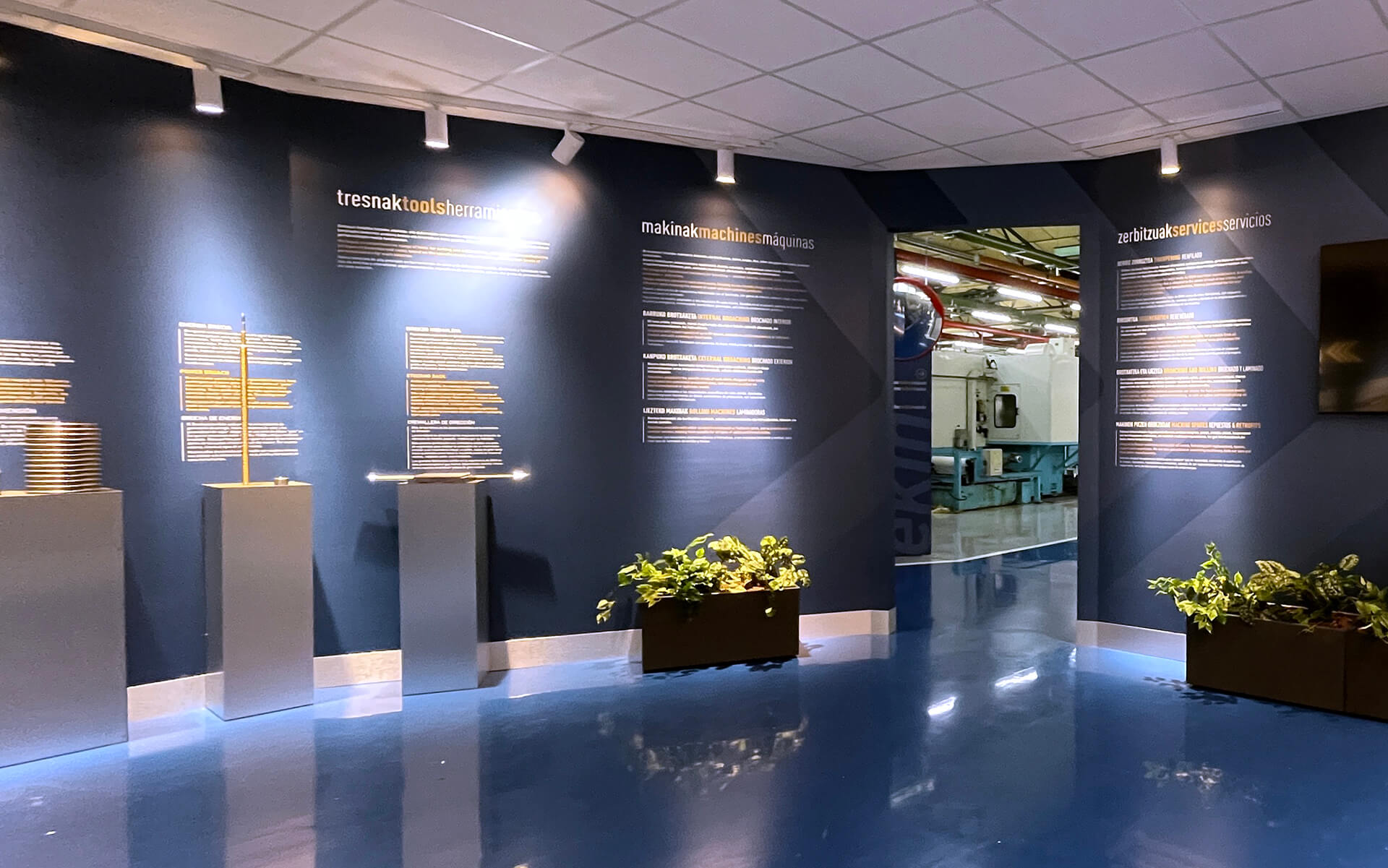 Proyecto de diseño gráfico ambiental - EKIN Fabricación de maquinaria y herramienta industrial