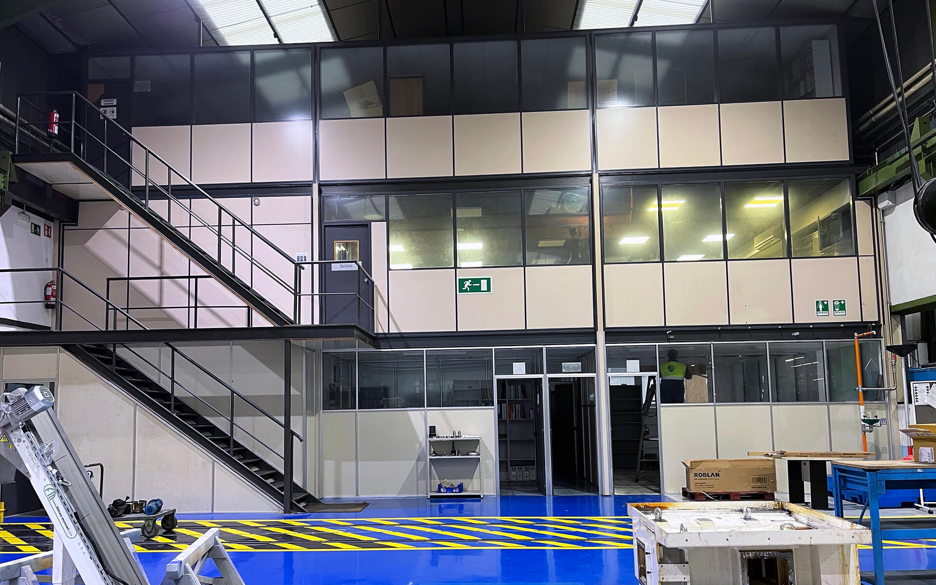 Proyecto de diseño gráfico ambiental - EKIN Fabricación de maquinaria y herramienta industrial